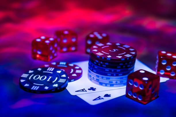 Live Sic Bo dice roll on j99slot showing three dice in transparent cage with betting grid